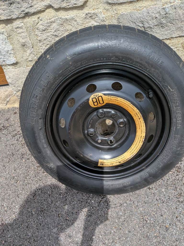 Fiat 500 Runflat spare wheel and tyre