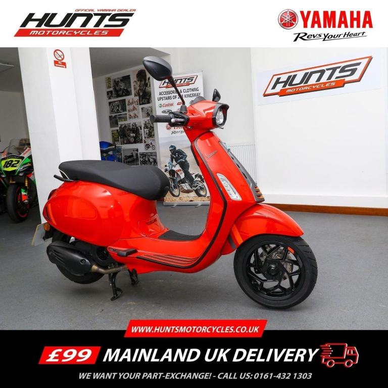 2025, '25  Piaggio Vespa Sprint S 125 Scooter. 1 Owner. ONLY 69 MILES. £3,895