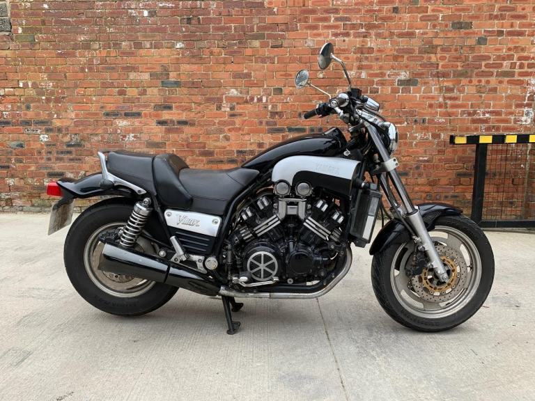 YAMAHA VMX1200 VMAX ICONIC V4 DRAG RACE INSPIRED CRUISER (CLASSIC MOTORCYCLE) 