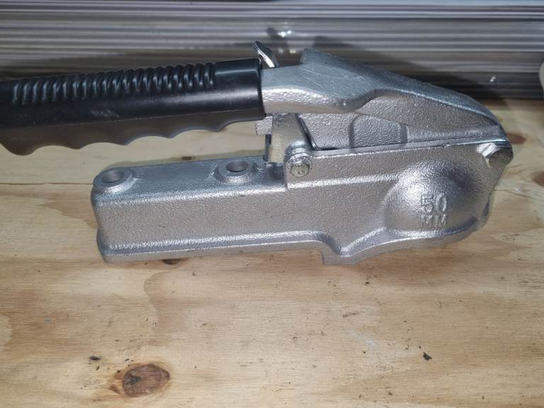 50 mm trailer tow hitch