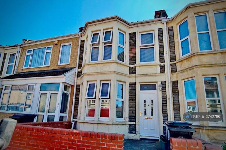 3 bedroom house in College Avenue, Bristol, BS16 (3 bed) (#2742796)