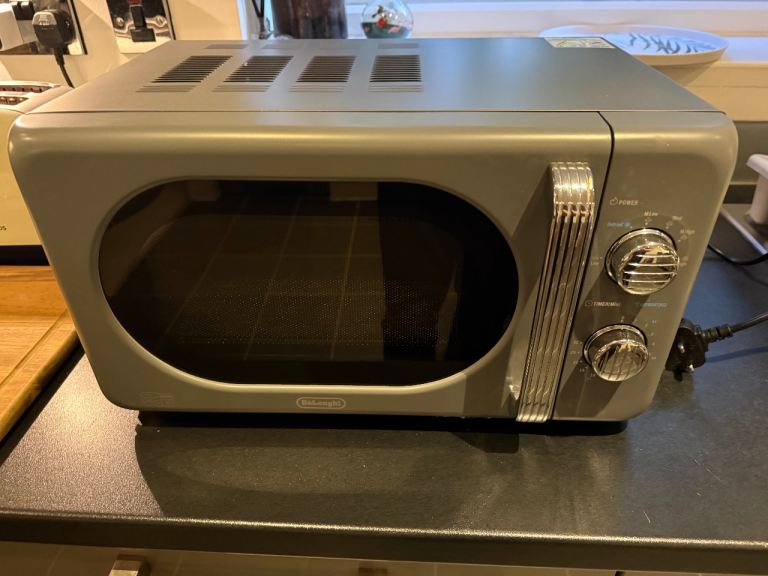 DeLonghi Grey Microwave Oven - Good Condition