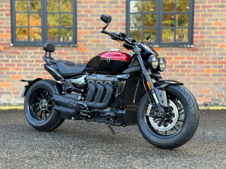 TRIUMPH ROCKET 3 STORM R