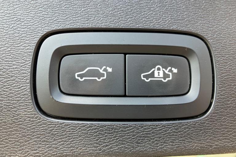 2021 Volvo V60 2.0 B5P Cross Country 5dr AWD Auto Estate Hybrid Automatic