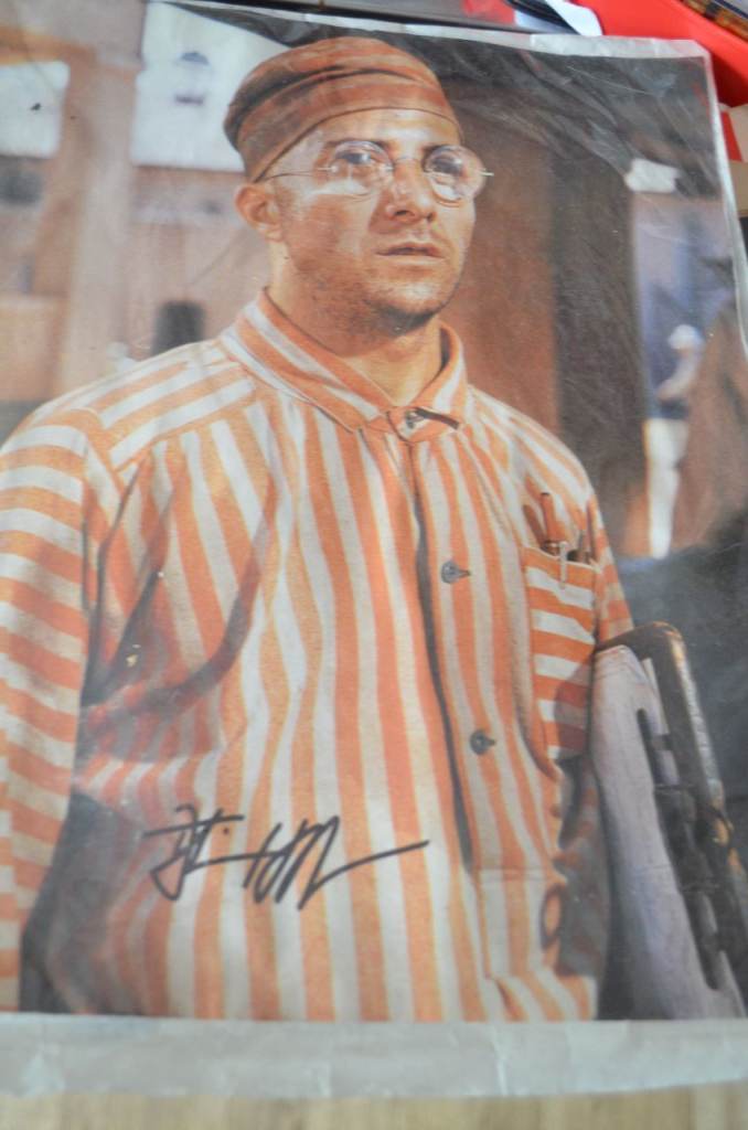 Dustin Hoffman Papillon Autograph - fair Condition