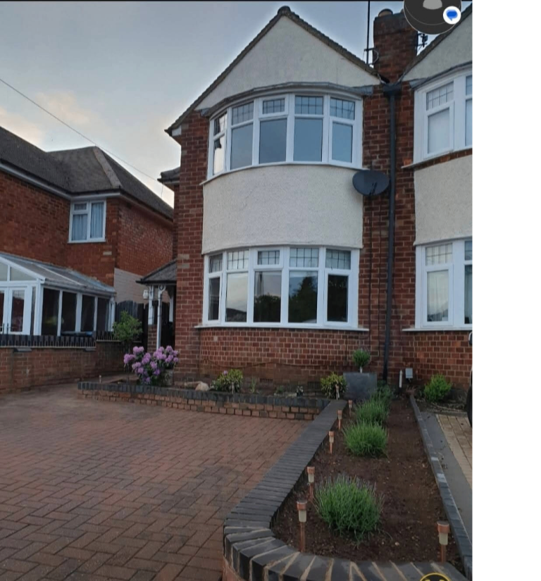 Spacious and Cosy Double Rooms for Rent in -  NN15 7NE