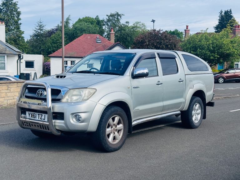 Toyota Hilux Invincibil 3.0 D-4D 170 BHP 1 Owner from new 2012 pick up 4x4