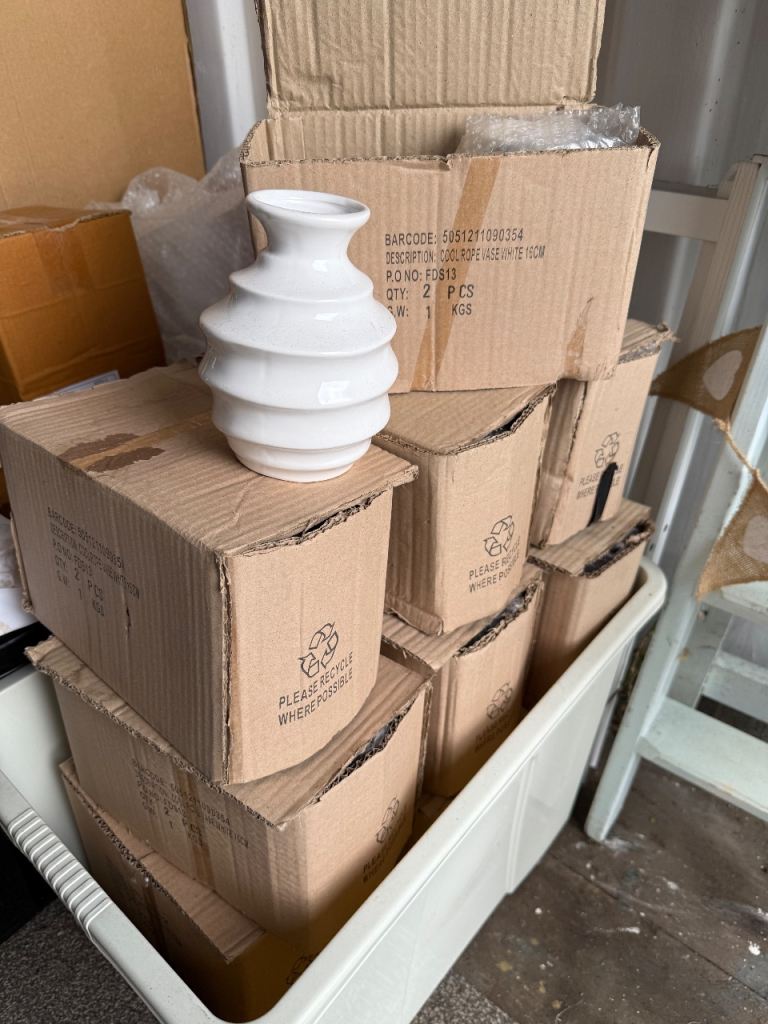 25 x white bud vases wedding event 