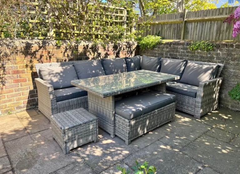 OUTDOOR FURNITURE 