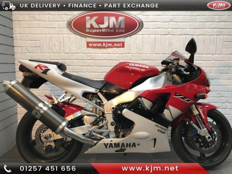YAMAHA YZF-R1, 1999/T, JUST 11614 MILES IN RED AND WHITE