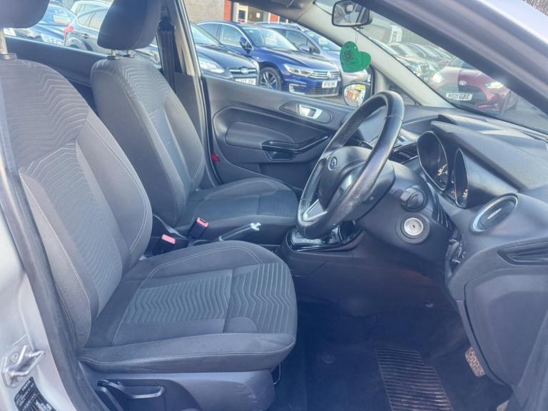 2014 Ford Fiesta 1.6 Zetec 5dr Powershift HATCHBACK PETROL Automatic
