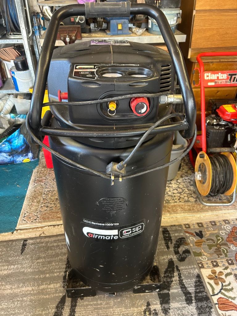 Airmate compressor 2.5HP, 100 LT, 8 bar