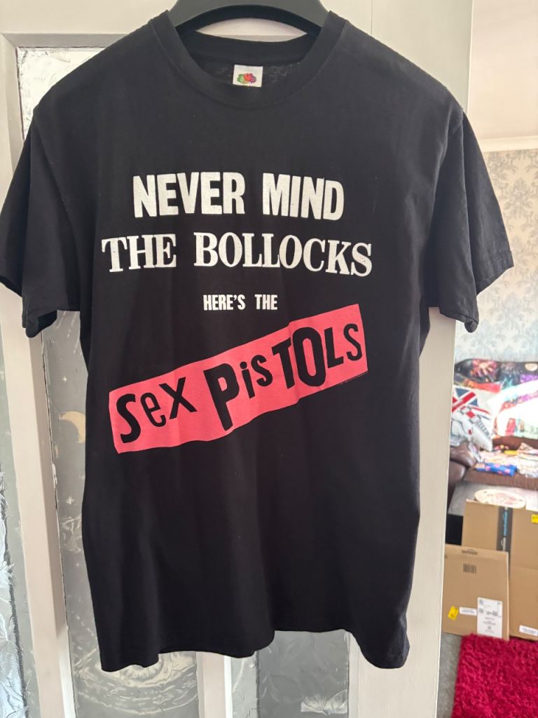 Fruit of the Loom Sex Pistols T-Shirt – Black, Good Condition