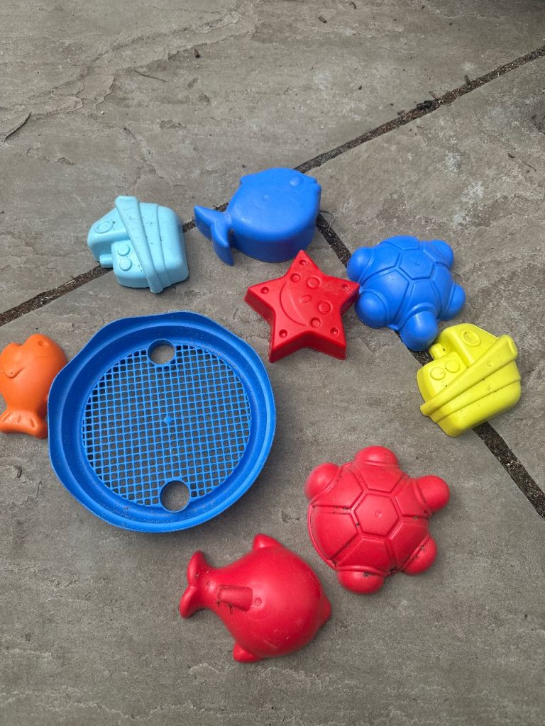 Sandpit toys