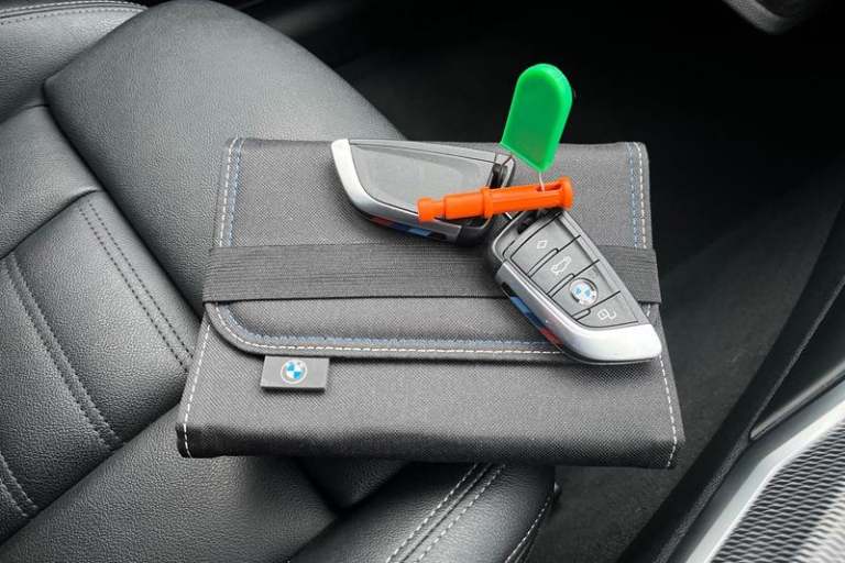 2021 BMW 3 Series 320i M Sport 5dr Step Auto ** Rear Parking Camera - Heated Seats ** Semi-Au Est...