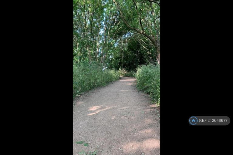 2 bedroom flat in Dunnock House, London, NW9 (2 bed) (#2648677)