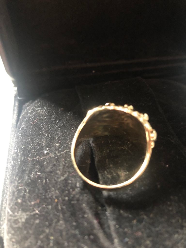 9ct keeper ring 11grams