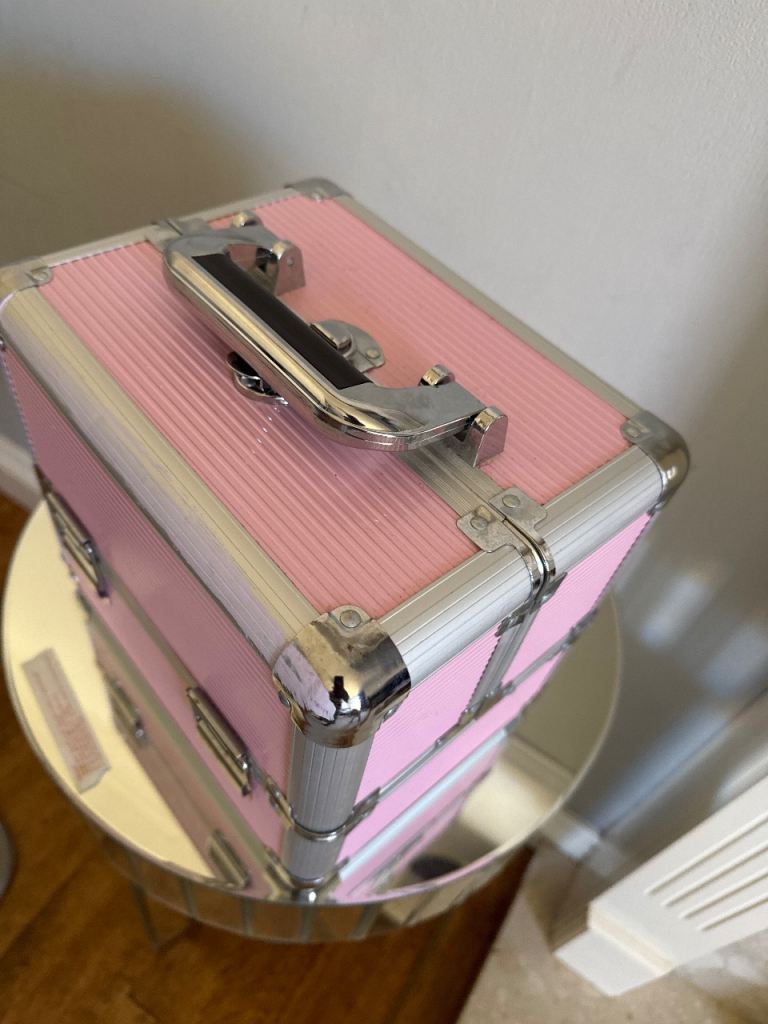 Pink Aluminium Makeup / Beauty Case with Handle