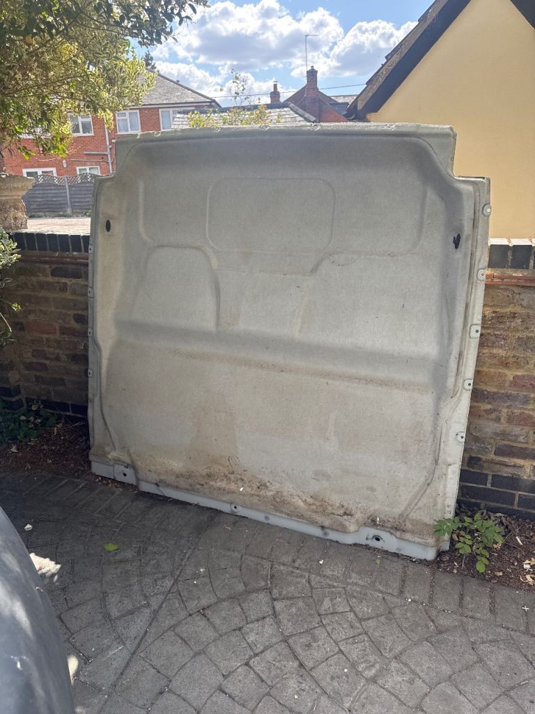Relay bulkhead 