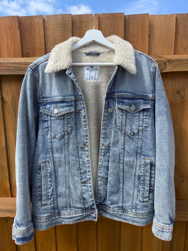 Hollister Blue Denim Jacket with Cream Fleece Collar - Good Condition