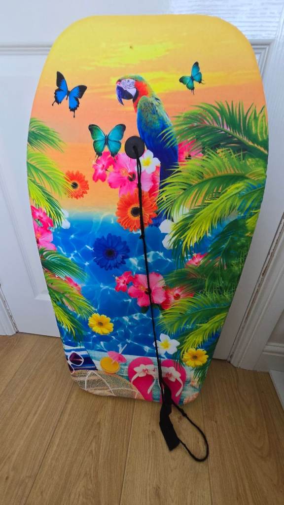 84cm Boogie Board Bodyboard Surf Board Float Kids/Adults & Leash Plug (Parrot)