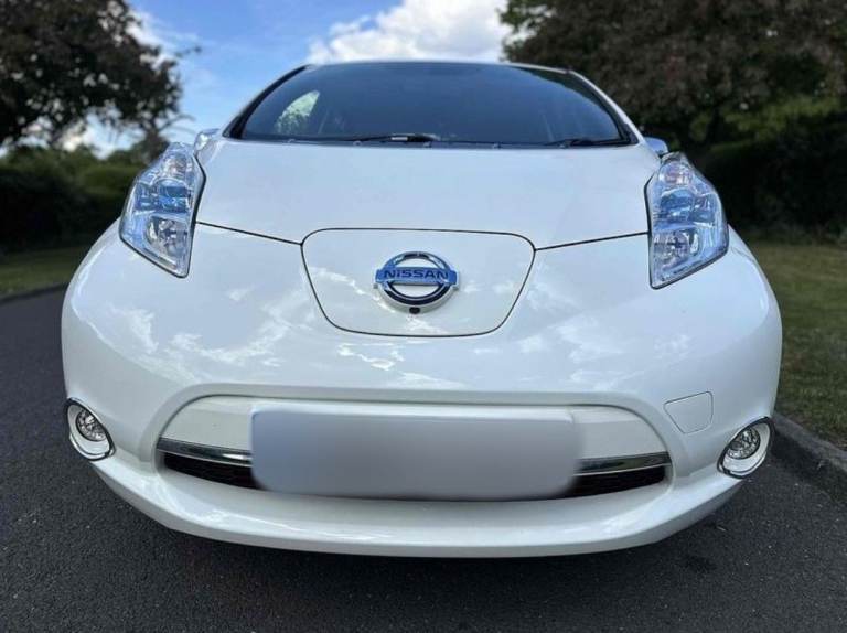 2015 65 Nissan LEAF TEKNA ELECTRIC CAR EURO 6 ULEZ LEATHERS CAMERAS PRIUS HYBRID FREE PARKING