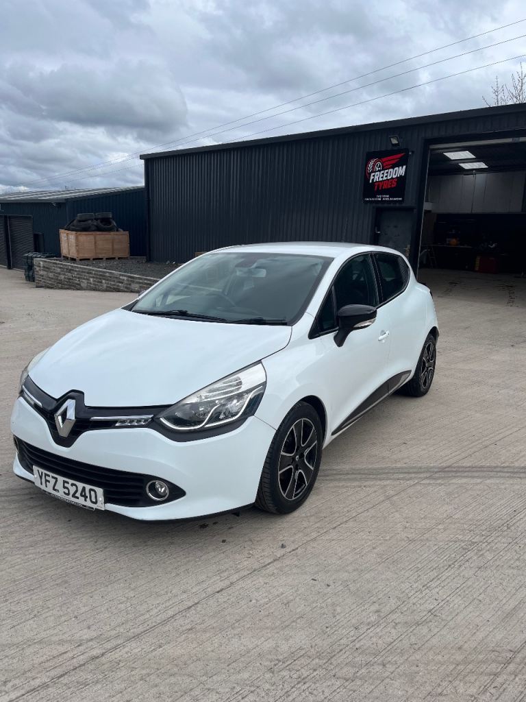 Renault, CLIO, Hatchback, 2015, Manual, 1461 (cc), 5 doors