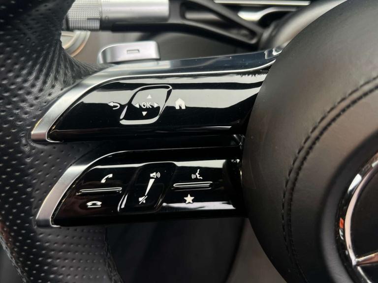 2022 Mercedes-Benz S Class 3.0 S580Le V6 28.6kWh AMG Line (Premium) Saloon 4dr Petrol Plug-in Hyb...