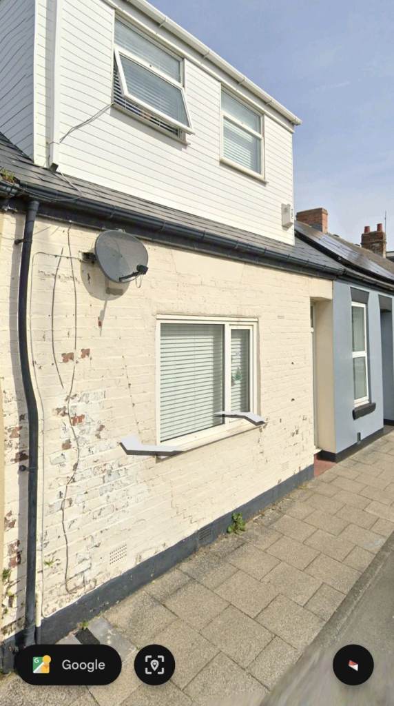 3 bedroom cottage available sr2 hendon 750 rent no grows dont waste my time