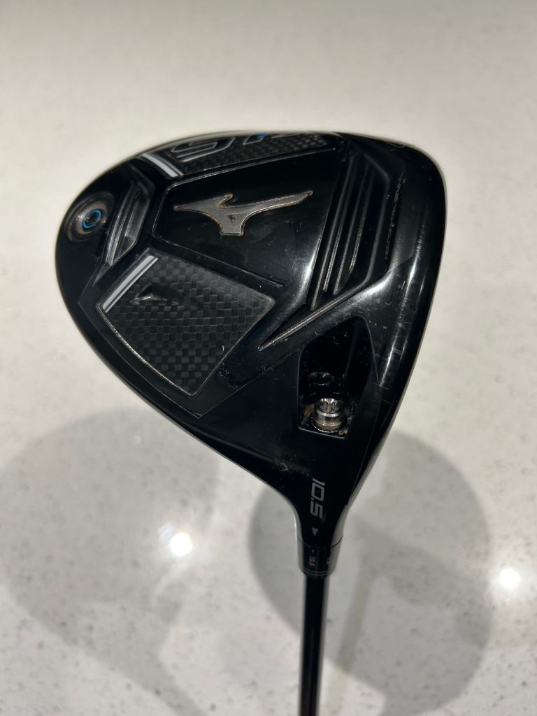 MIZUNO ST-Z 10.5° adjustable DRIVER.  R/H * SUPER CONDITION *