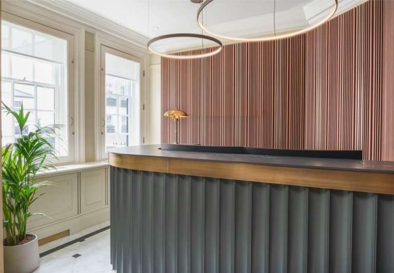 *Belgravia* Private Serviced Offices: Units from 2 to 60 desks for rent SW1