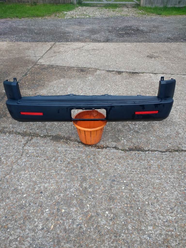 Land Rover Discovery Genuine Rear Bumper 