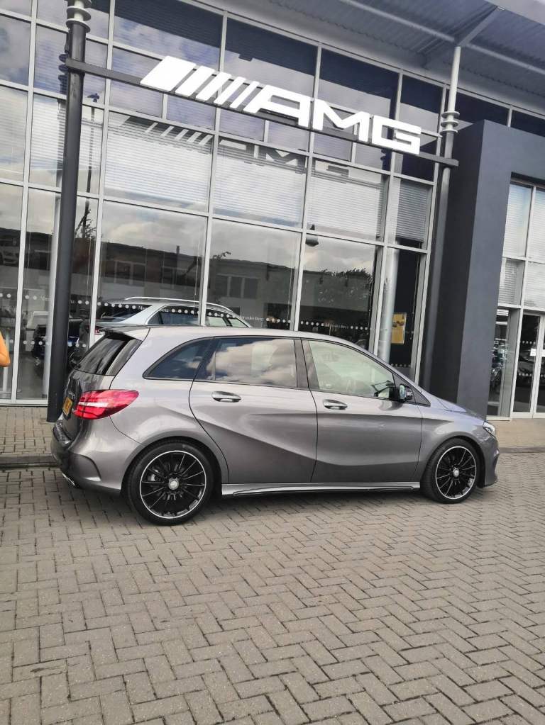 Mercedes-Benz, B200d CLASS, Premium Plus, AMG 2016