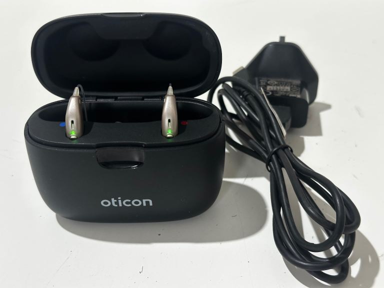 Oticon More 1 Hearing Aids with SmartCharger miniRITE R