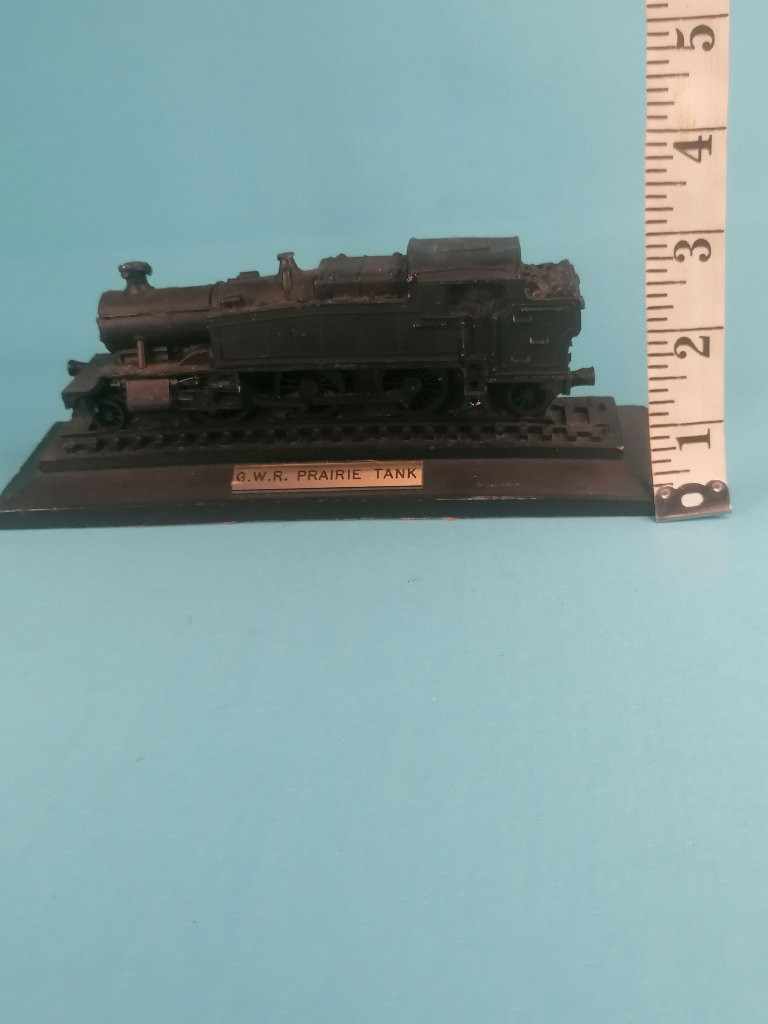 Vintage mining Memorys.  Handcraft  Figure. Vintage Prairie Tank Steam Engine Locomotive Model.