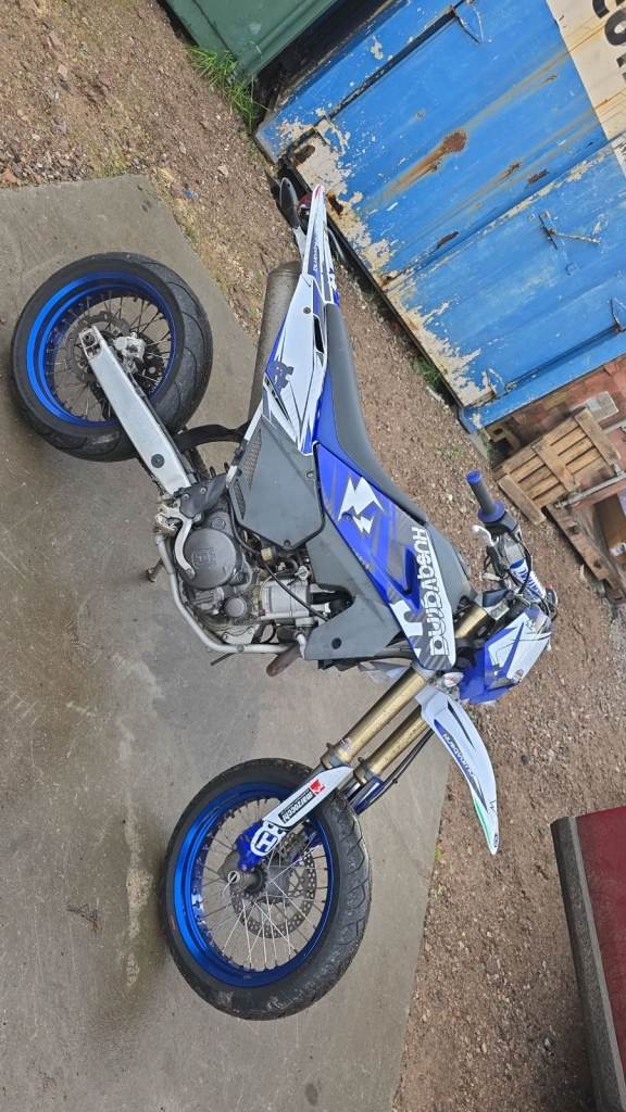Husqvarna 610 supermoto 