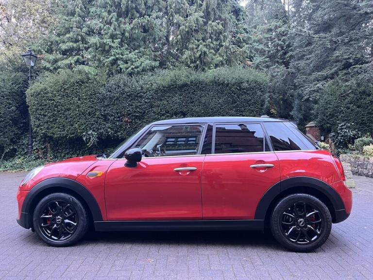 2017 MINI Hatch 1.5 Cooper D 5dr Auto HATCHBACK DIESEL Automatic