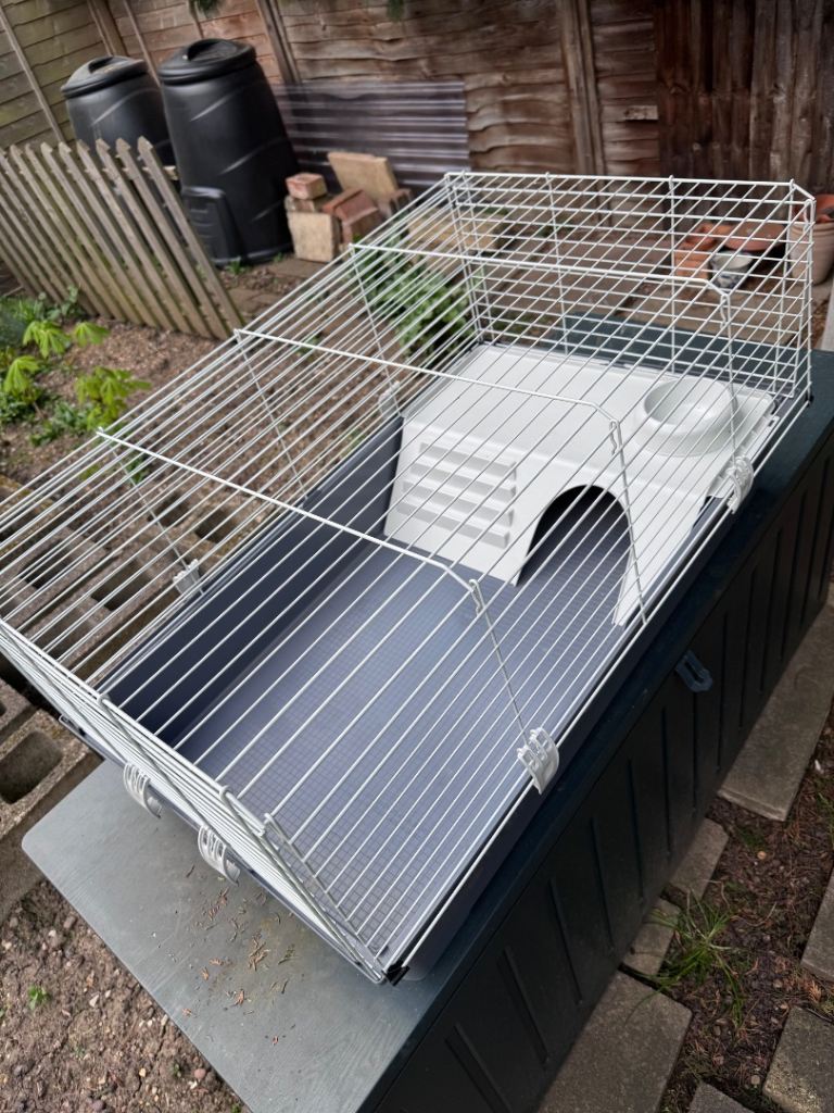 Indoor pet cage