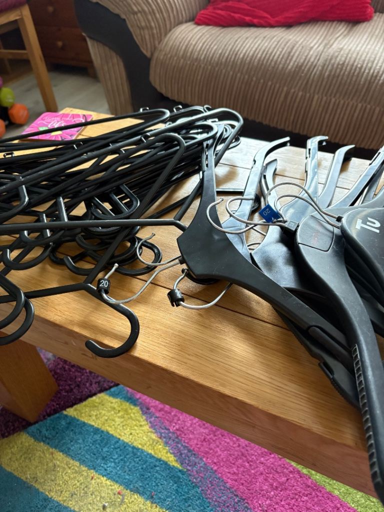 Bundle of Black Plastic Clothes Hangers – Good Condition