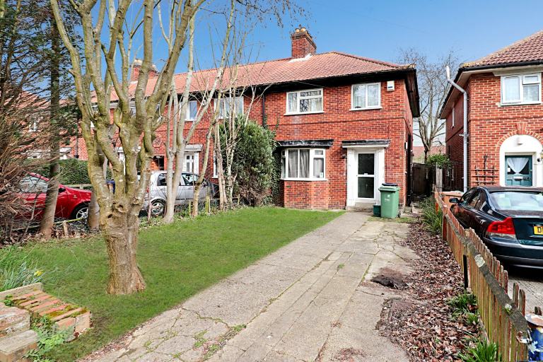 1 bedroom in Gipsy Lane, Oxford, OX3 Book Online - The Rent Guru {400}