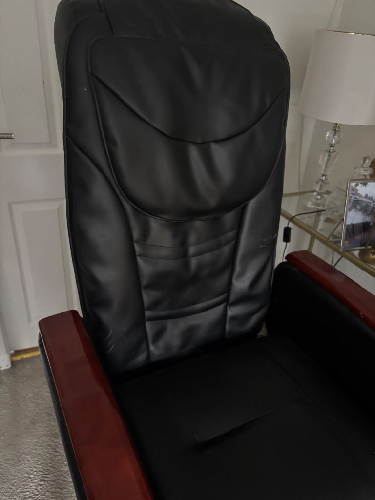 Massage pedicure chair