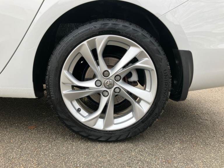 2017 Vauxhall Astra 1.4T 16V 150 SRi 5dr Auto Estate PETROL Automatic