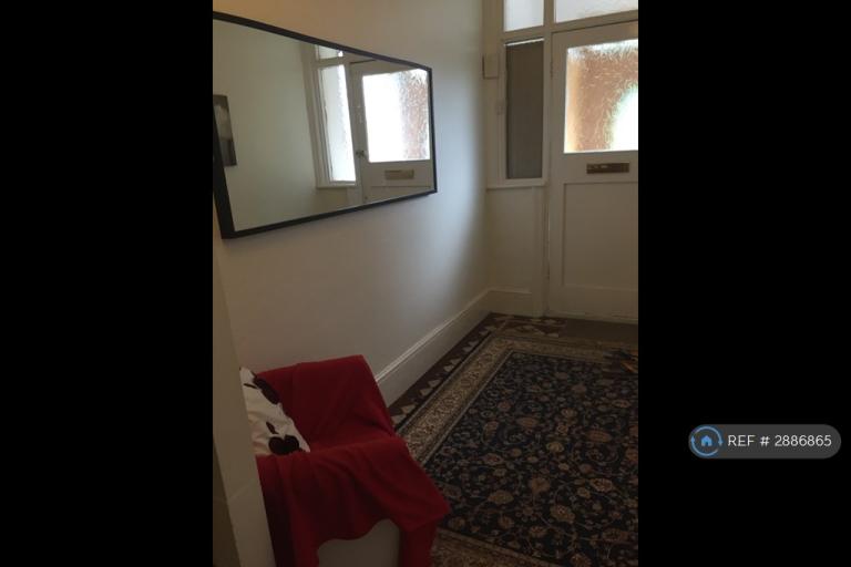 4 bedroom house in Roxborough Avenue, Harrow, HA1 (4 bed) (#2886865)