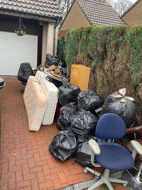 RUBBISH REMOVAL WASTE UPLIFTS