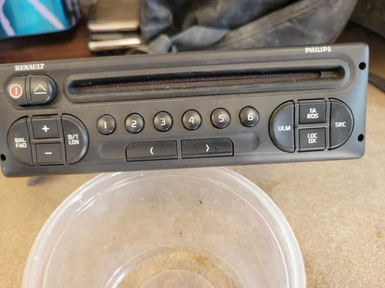 Renault Car Radio CD Player