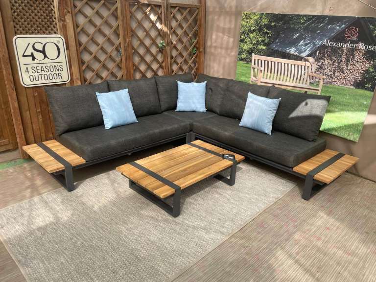 4 seasons outdoors brand new ,end of season clearance rrp £4999 3 available