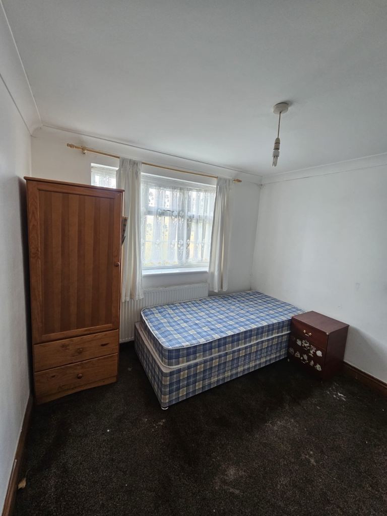 Double Room to let 