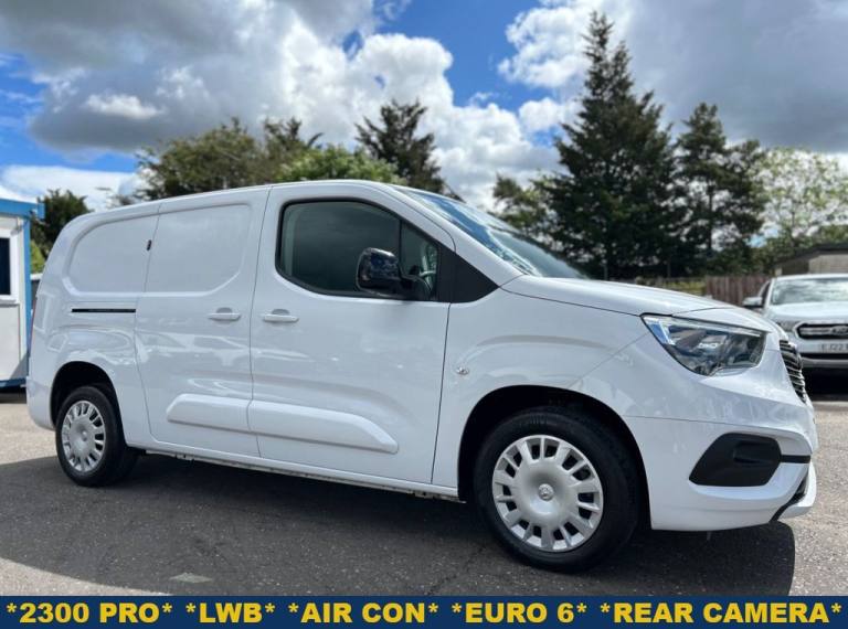 2023 Vauxhall Combo 1.5D Turbo 2300 PRO P/V 6dr L2H1 FINE EXAMPLE, 3 SERVICES Panel Van Diesel Ma...