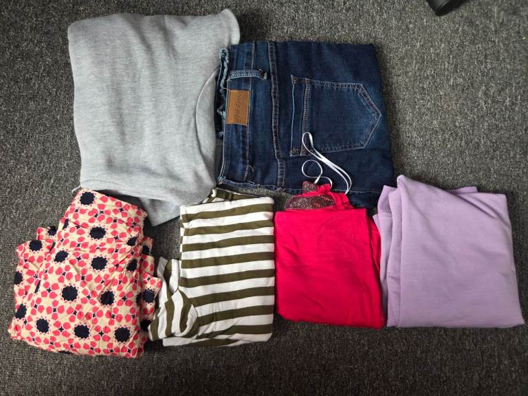 Womens bundle size 16-18 