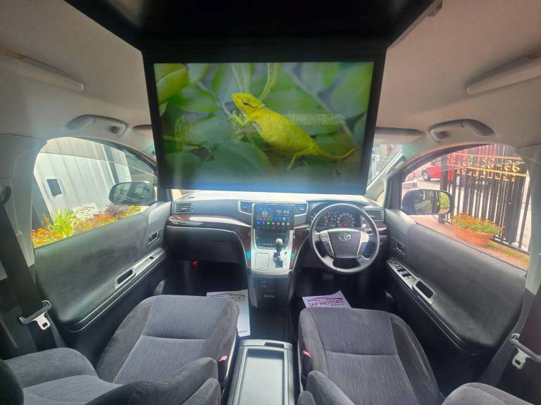 Toyota Vellfire 7 SEATER Petrol Automatic